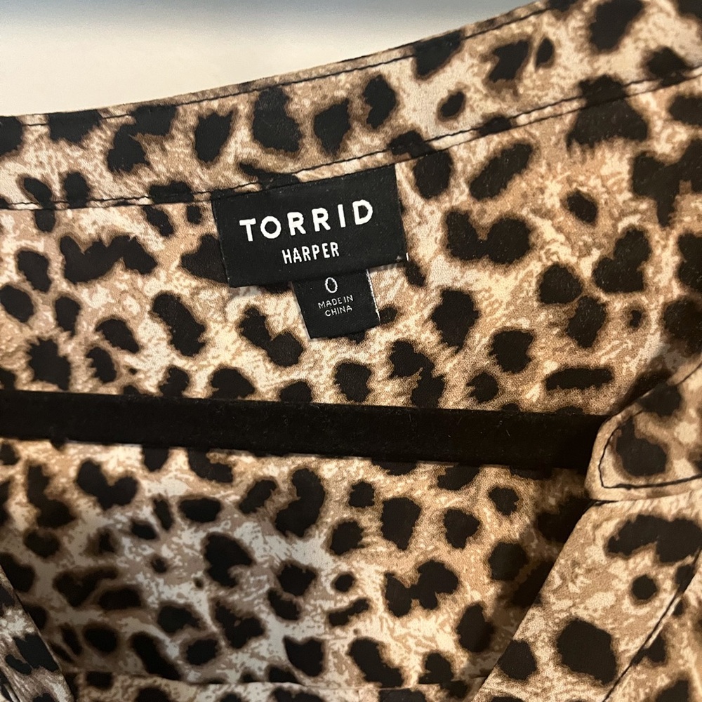 Torrid Harper Leopard Print Top Size 0 Or Size 12… - image 1